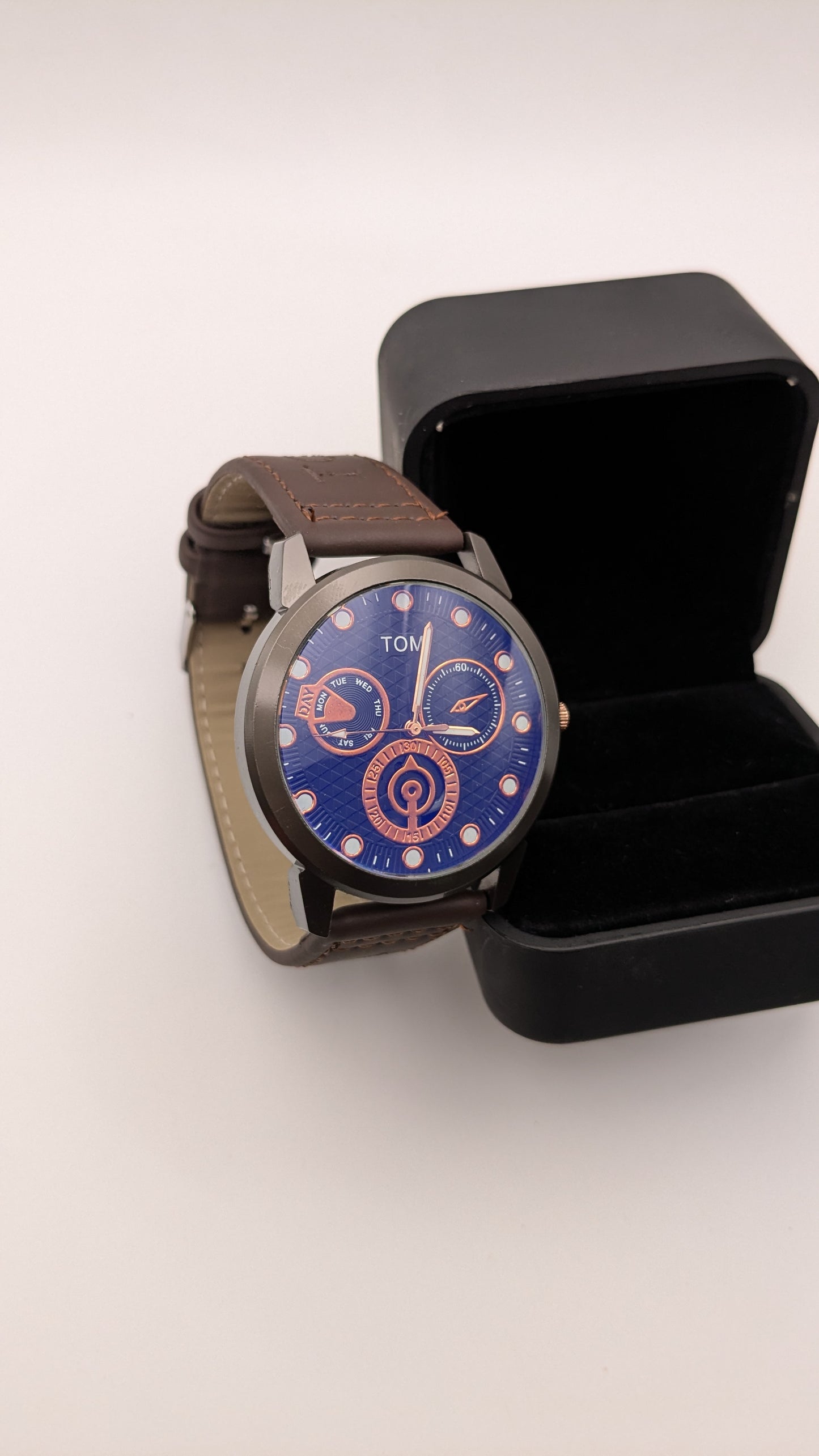 TOMI T-602 Premium Luxury Men's Watch