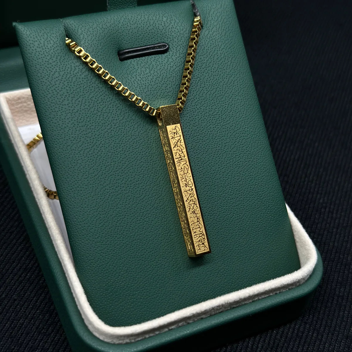 Ayatul Kursi Pendant Necklace for Men – Stainless Steel 3D Bar Islamic Chain – Arabic Calligraphy – Golden Silver Black – Muslim Gift Jewelry